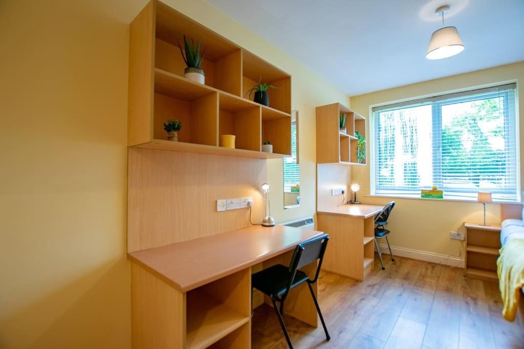 Apartamento 131 - Spacious 2 Bed Apt With Parking Galway Exterior foto