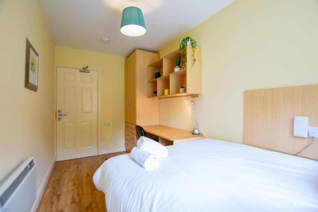 Apartamento 131 - Spacious 2 Bed Apt With Parking Galway Exterior foto